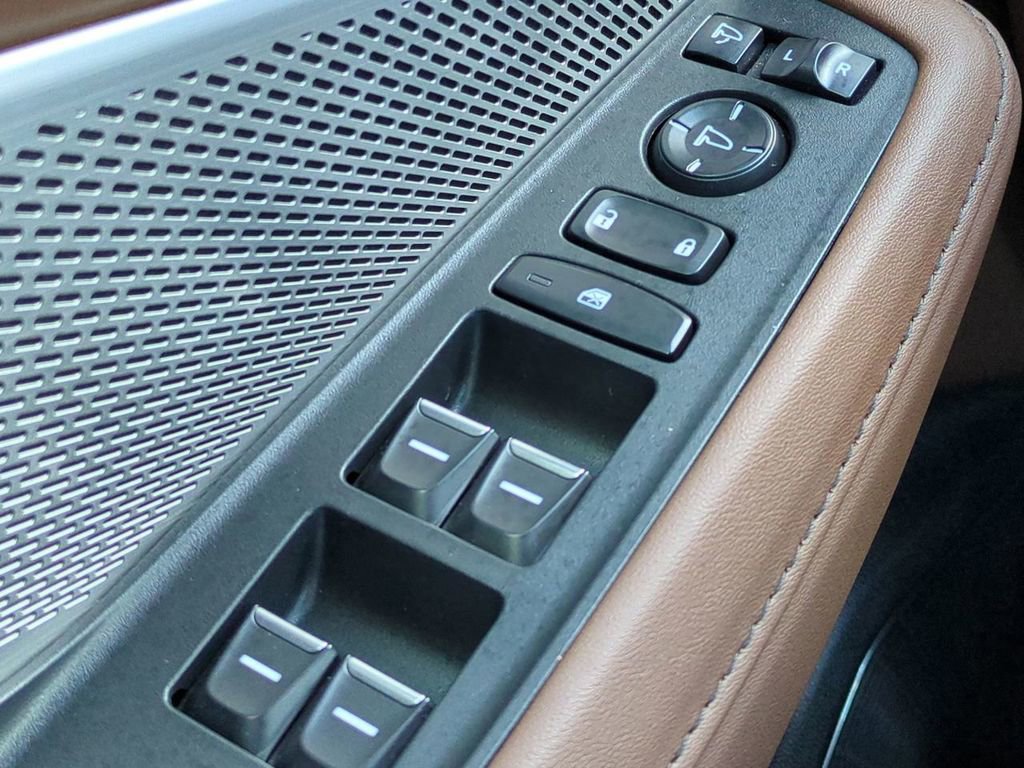 Certified 2024 Acura MDX SH-AWD w/ Technology Package image 25