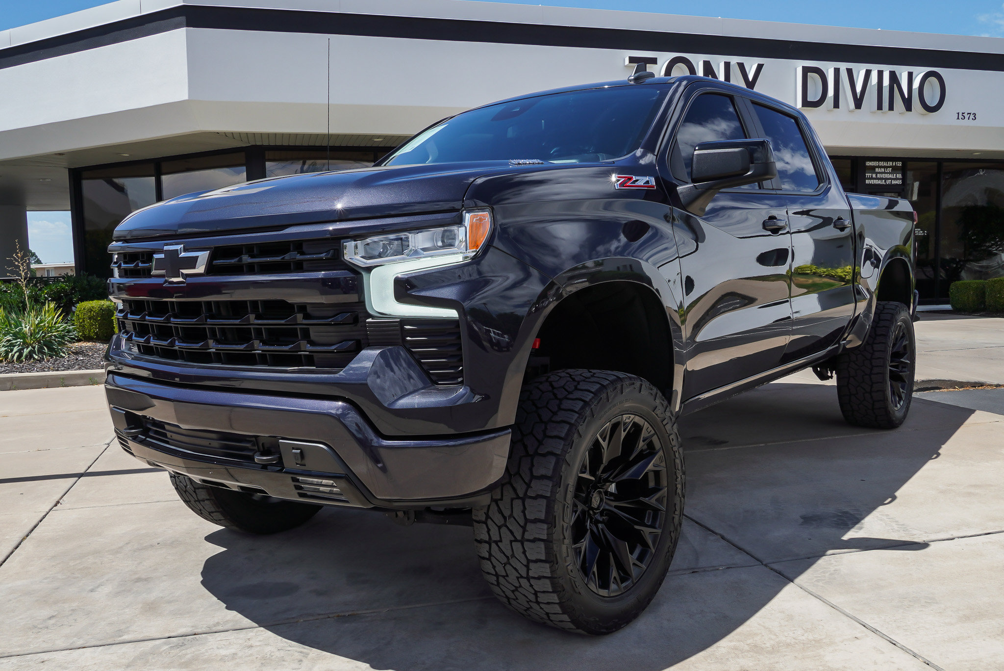 Used 2024 Chevrolet Silverado 1500 RST AWD/4WD image 4