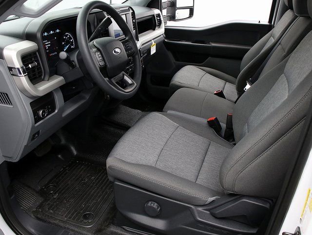 New 2026 Ford F250 XL w/ XL Chrome Package image 11