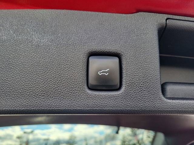 Certified 2022 Ford Escape SEL w/ Technology Package AWD/4WD image 9