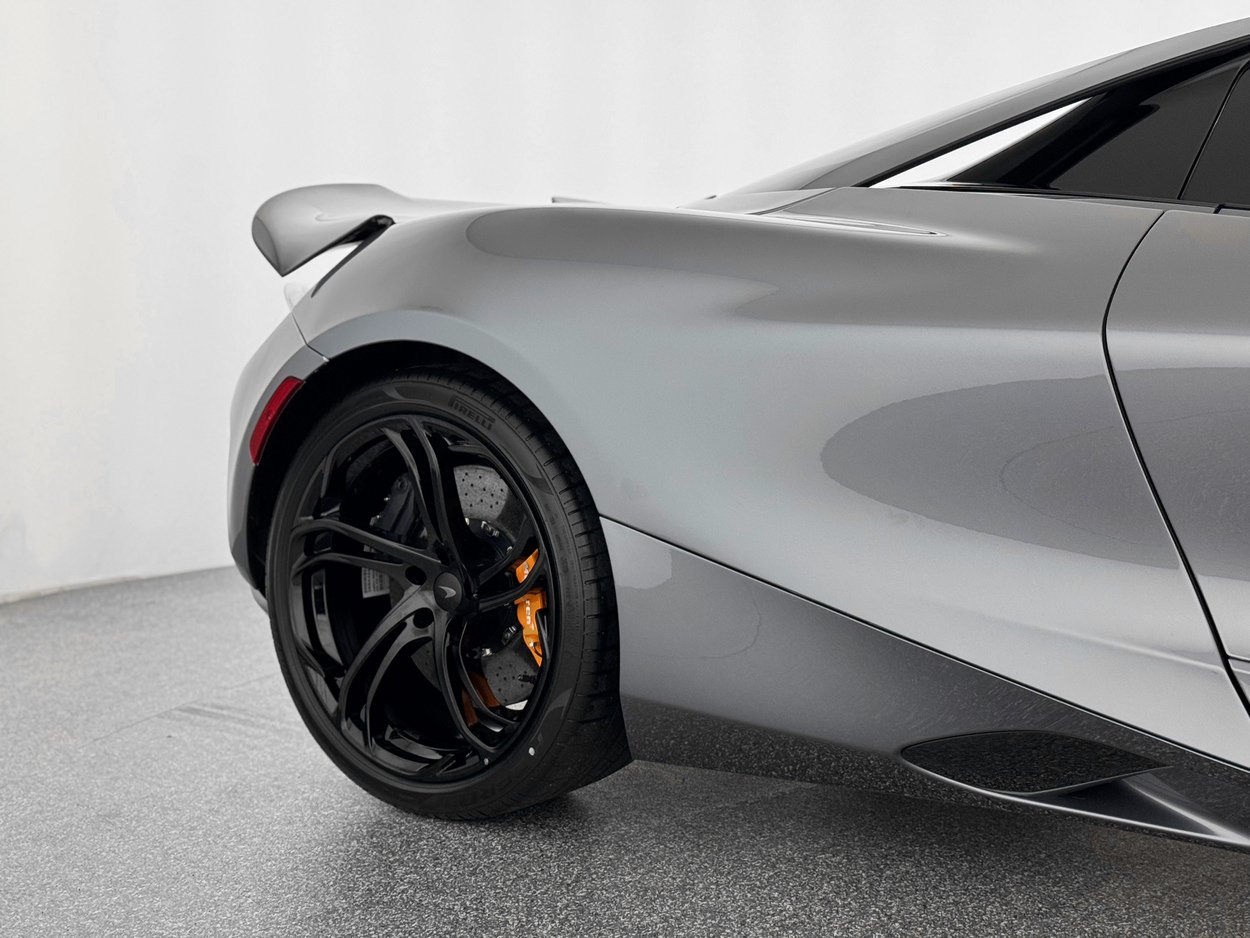 New 2026 McLaren 750S Spider RWD image 37