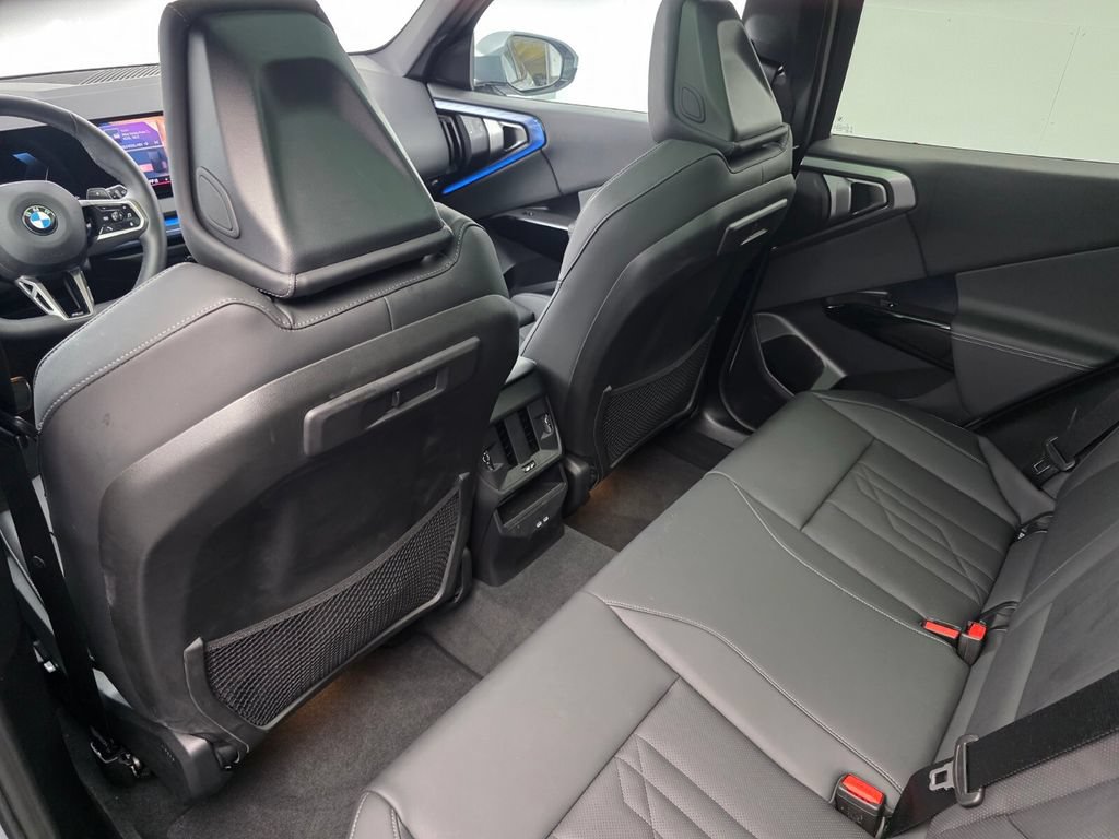 Certified 2026 BMW X3 xDrive30i w/ M Sport Package AWD/4WD image 15