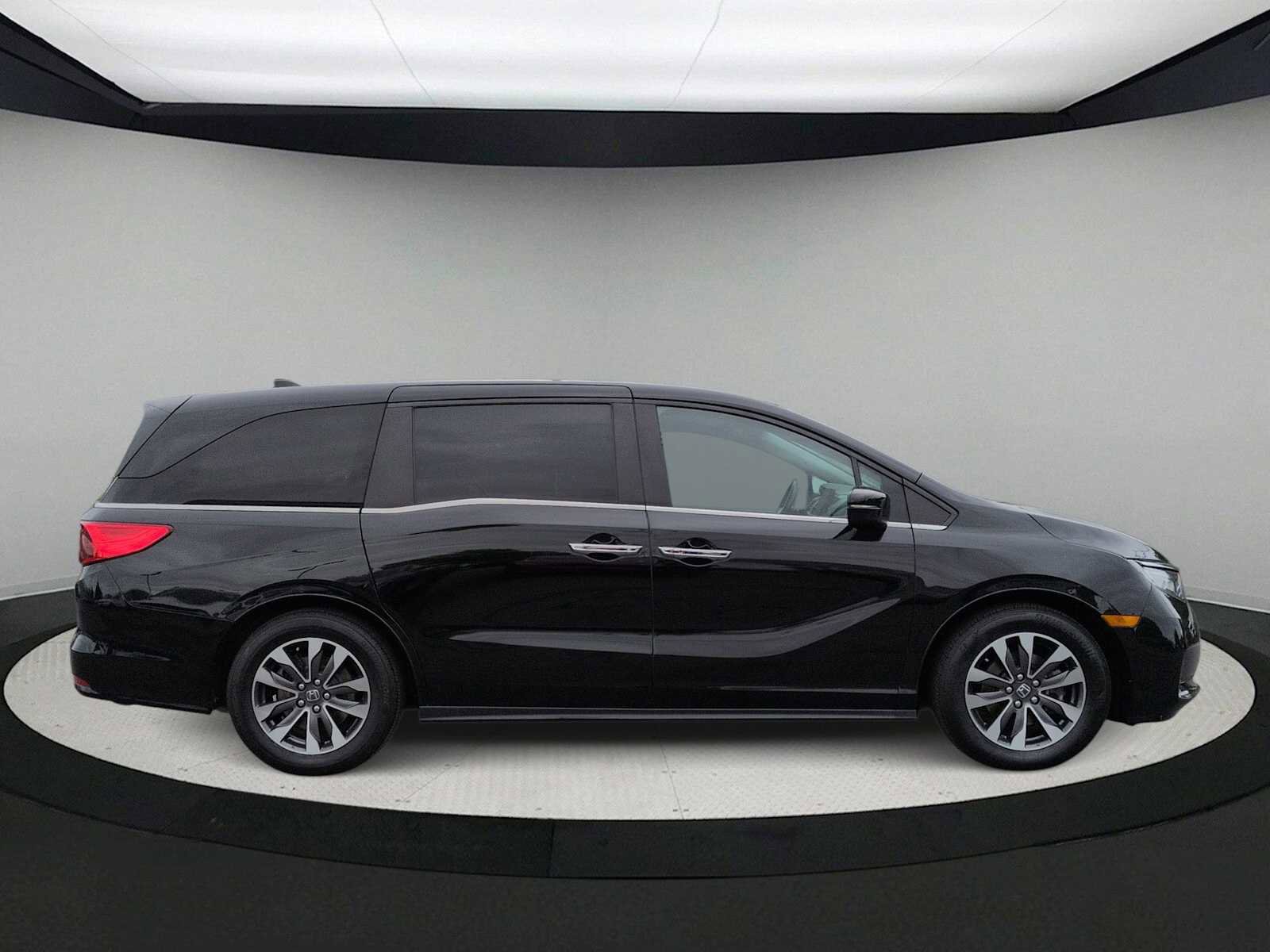 Used 2023 Honda Odyssey EX-L image 9