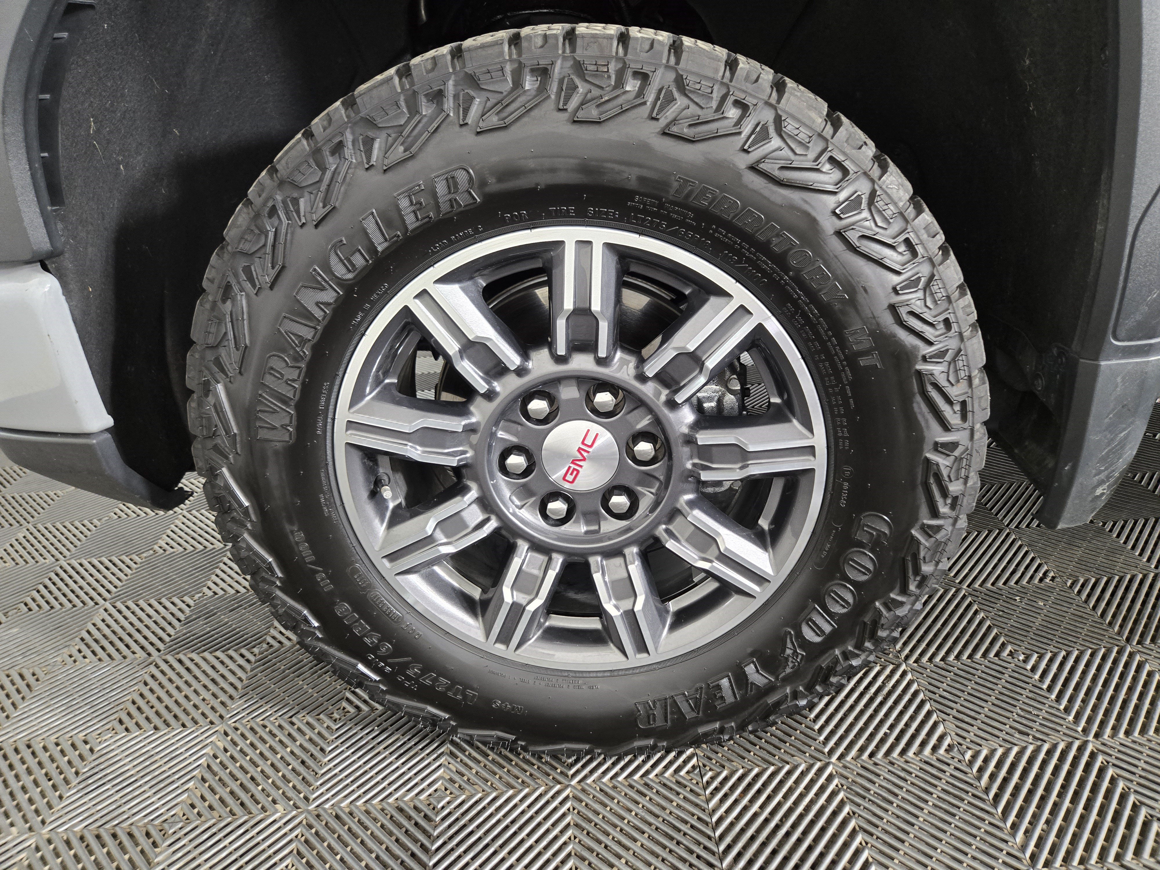 Used 2024 GMC Sierra 1500 AT4 w/ Technology Package AWD/4WD image 33