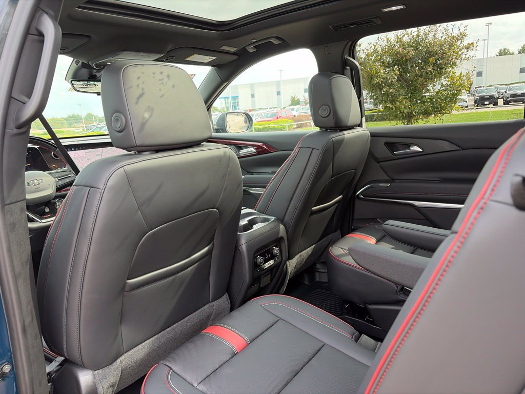 New 2027 Chevrolet Traverse RS w/ LPO, Floor Liner Package AWD/4WD image 44