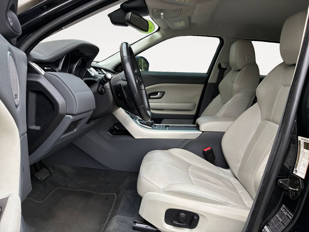 Used 2017 Land Rover Range Rover Evoque SE AWD/4WD image 9