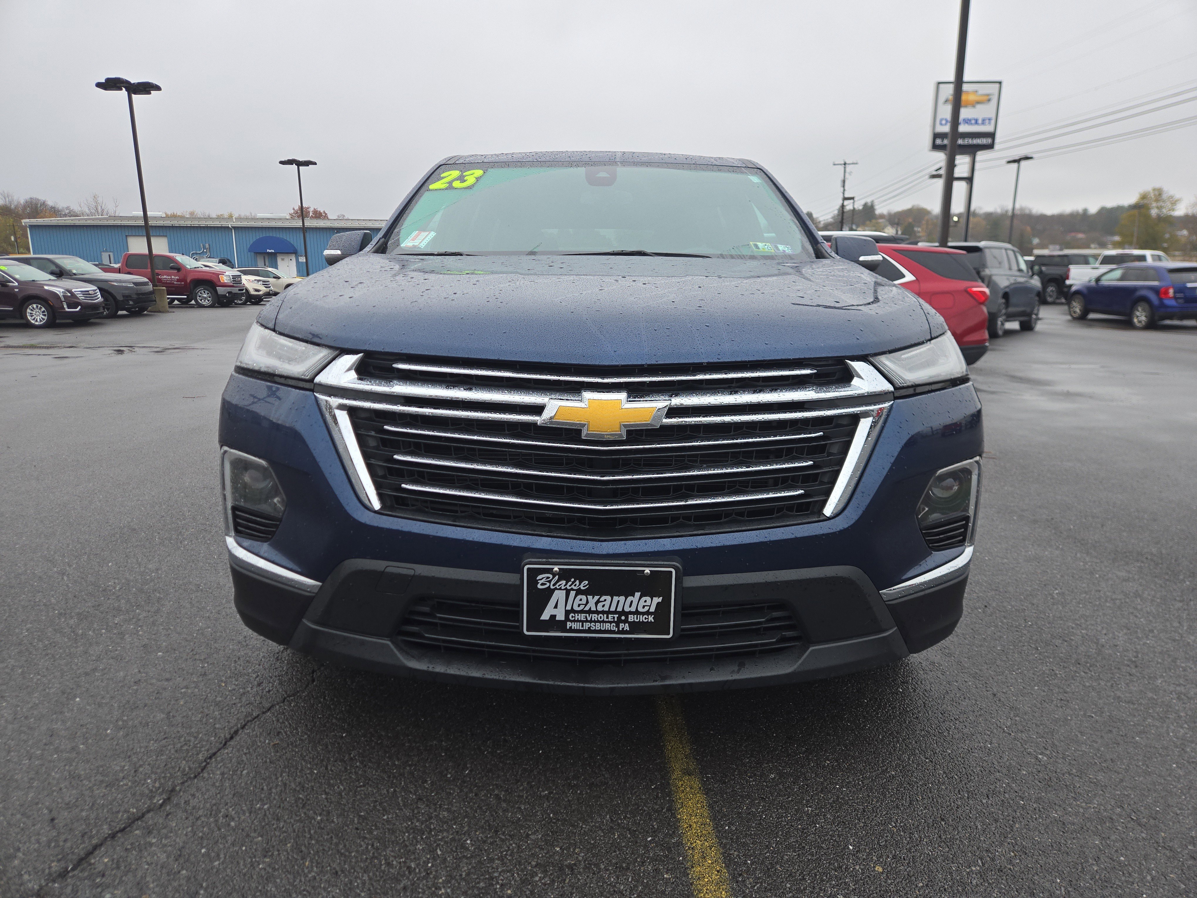 Used 2023 Chevrolet Traverse LT image 9