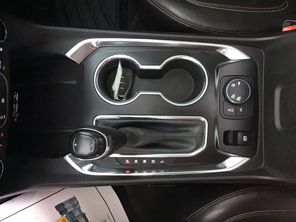 Used 2020 Chevrolet Traverse Premier image 44