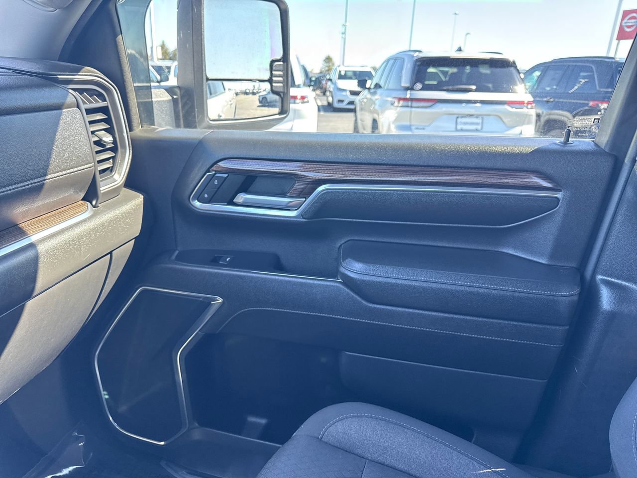 Used 2024 Chevrolet Silverado 3500 LT w/ Convenience Package image 29