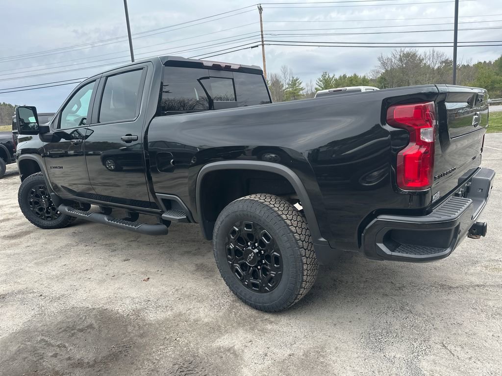Used 2022 Chevrolet Silverado 3500 LTZ w/ LTZ Plus Package image 3