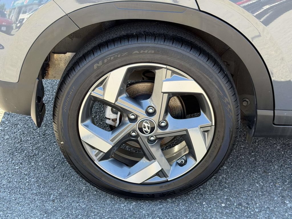 Certified 2024 Hyundai Venue SEL FWD image 10