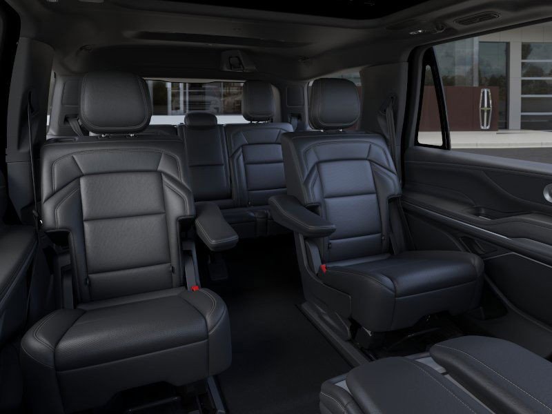 New 2026 Lincoln Navigator Reserve w/ Jet Appearance Package image 11