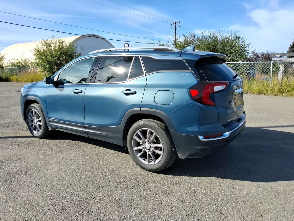 Used 2024 GMC Terrain SLT AWD/4WD image 6