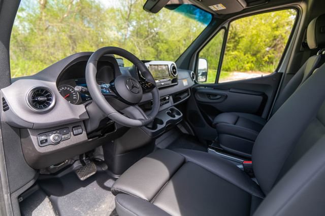 New 2026 Mercedes-Benz Sprinter 2500 image 4