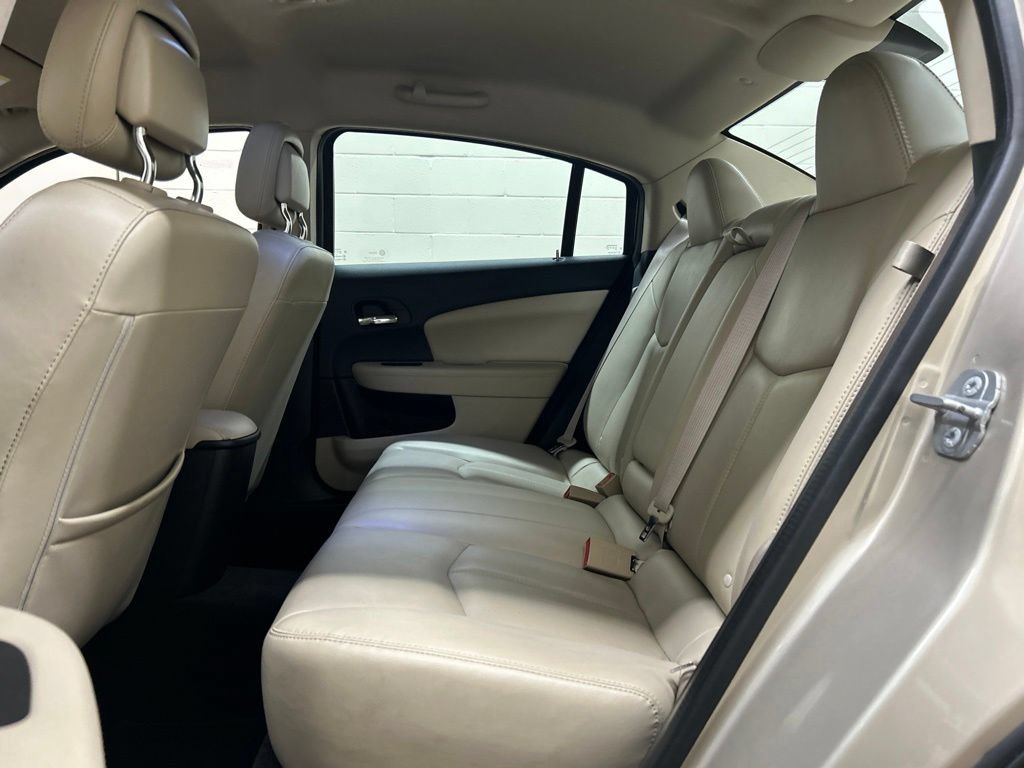 Used 2014 Chrysler 200 Limited FWD image 10