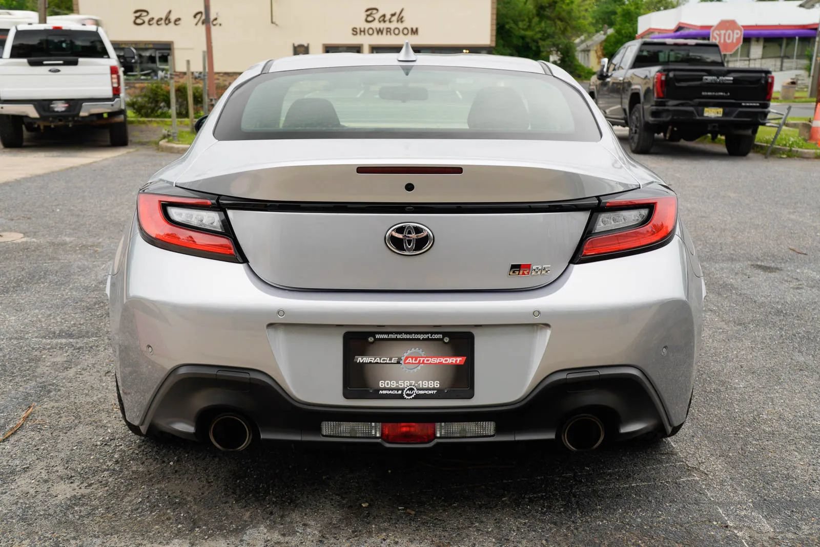 Used 2024 Toyota GR86 RWD image 6