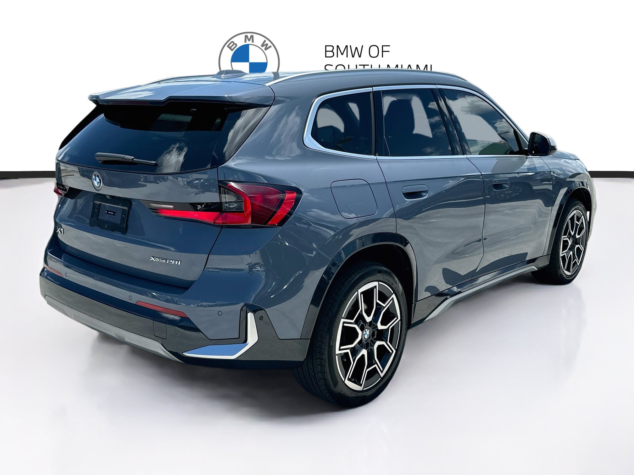 Used 2023 BMW X1 xDrive28i w/ Convenience Package AWD/4WD image 7