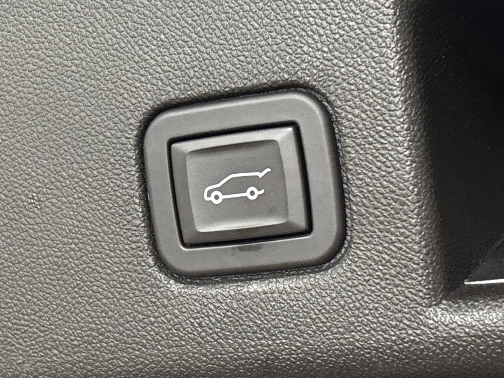 Used 2024 Chevrolet Equinox LT w/ LPO, Floor Liner Package AWD/4WD image 15