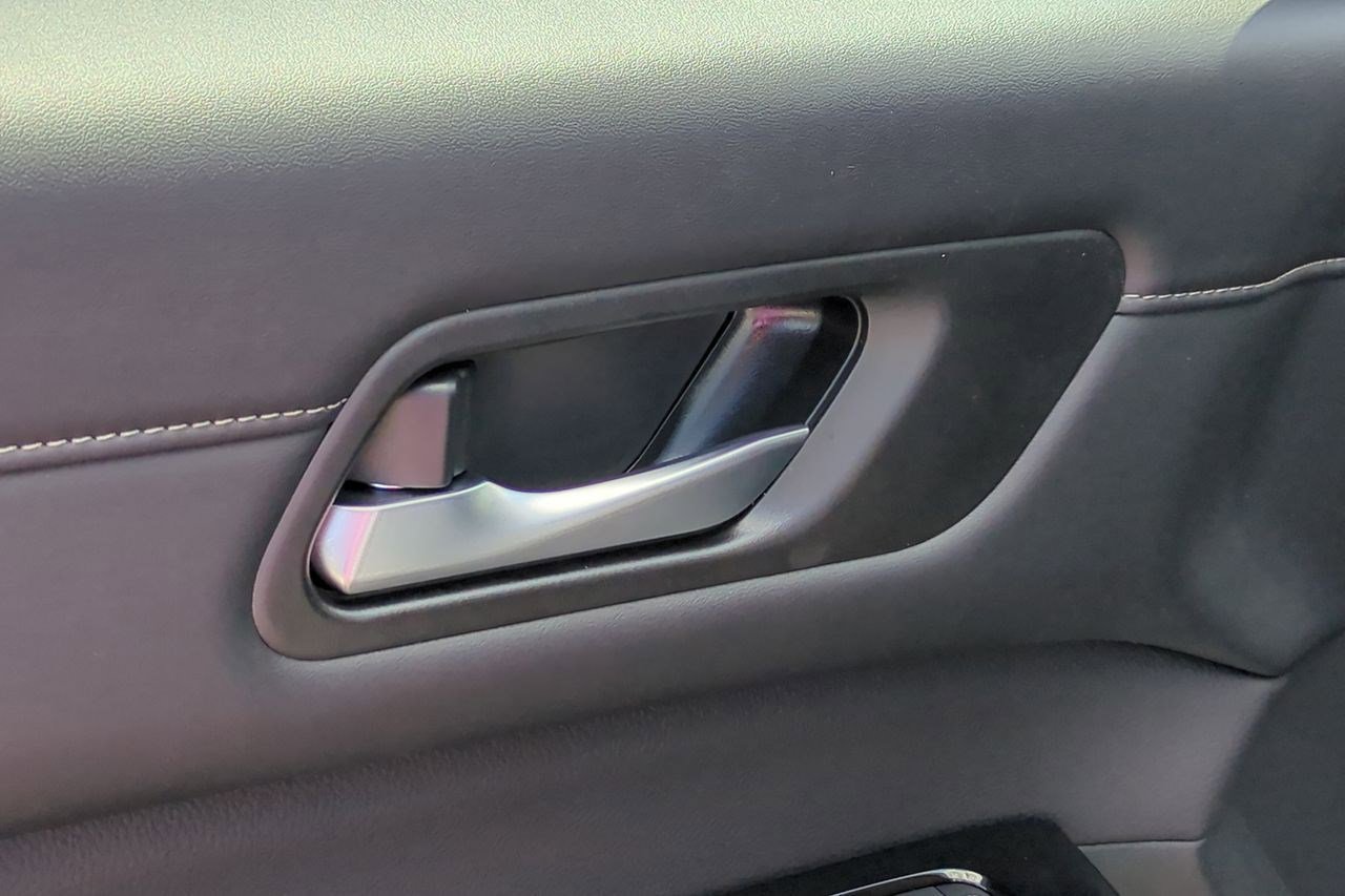 New 2026 Nissan Pathfinder SL FWD image 13