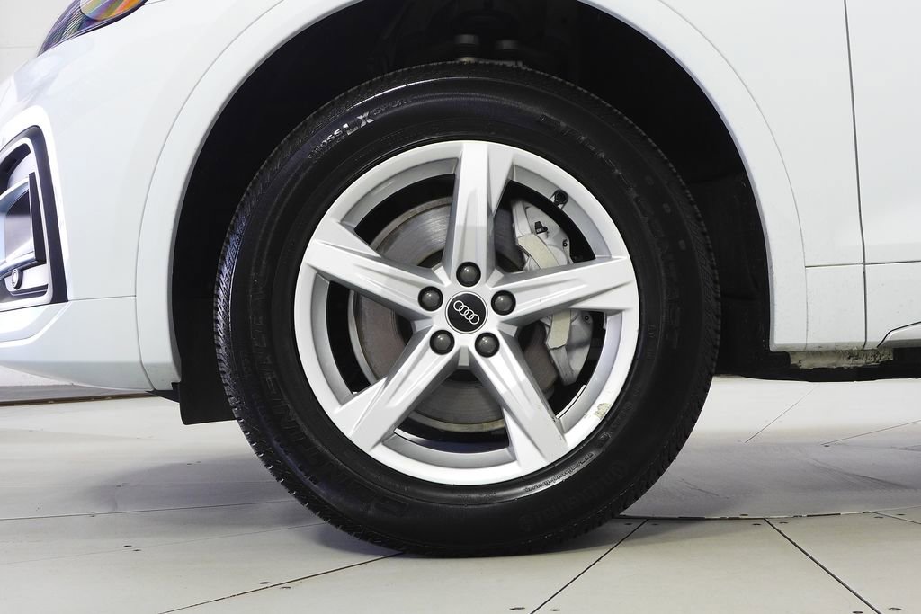 Used 2023 Audi Q5 2.0T Premium w/ Convenience Package image 5