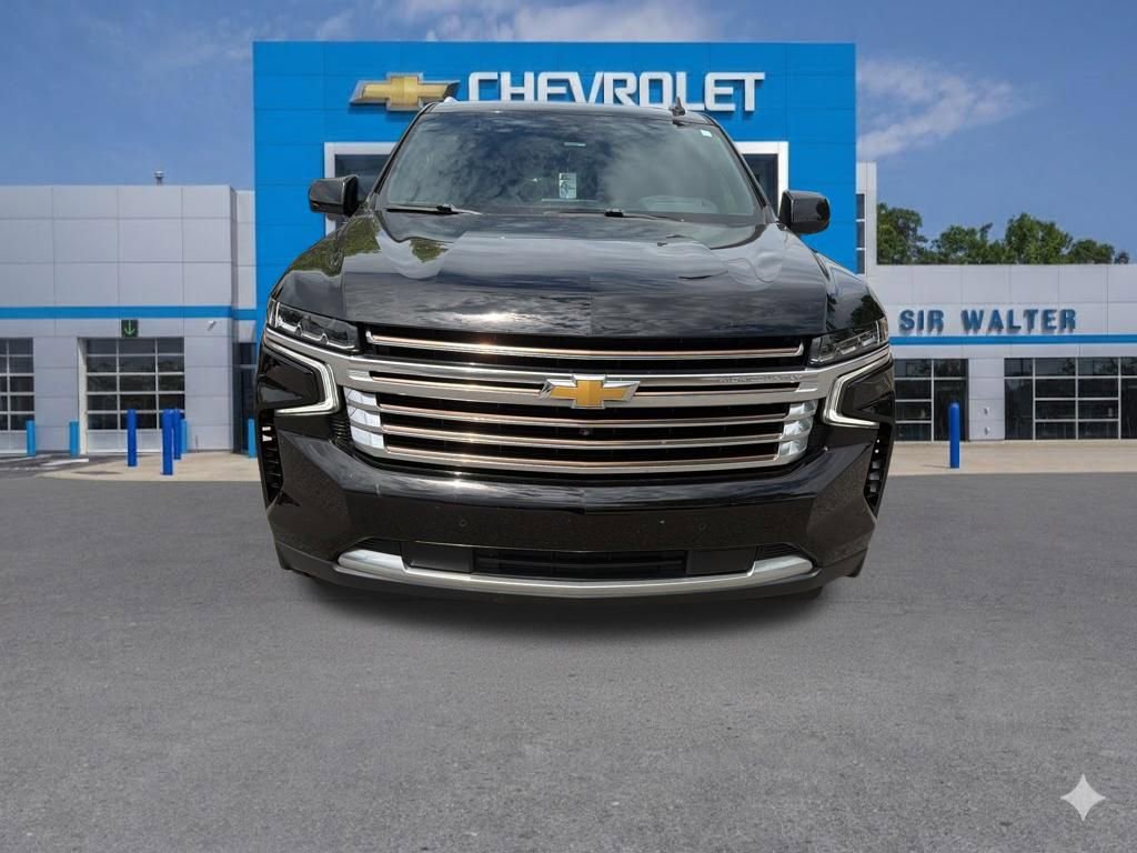 Used 2023 Chevrolet Suburban High Country AWD/4WD image 4
