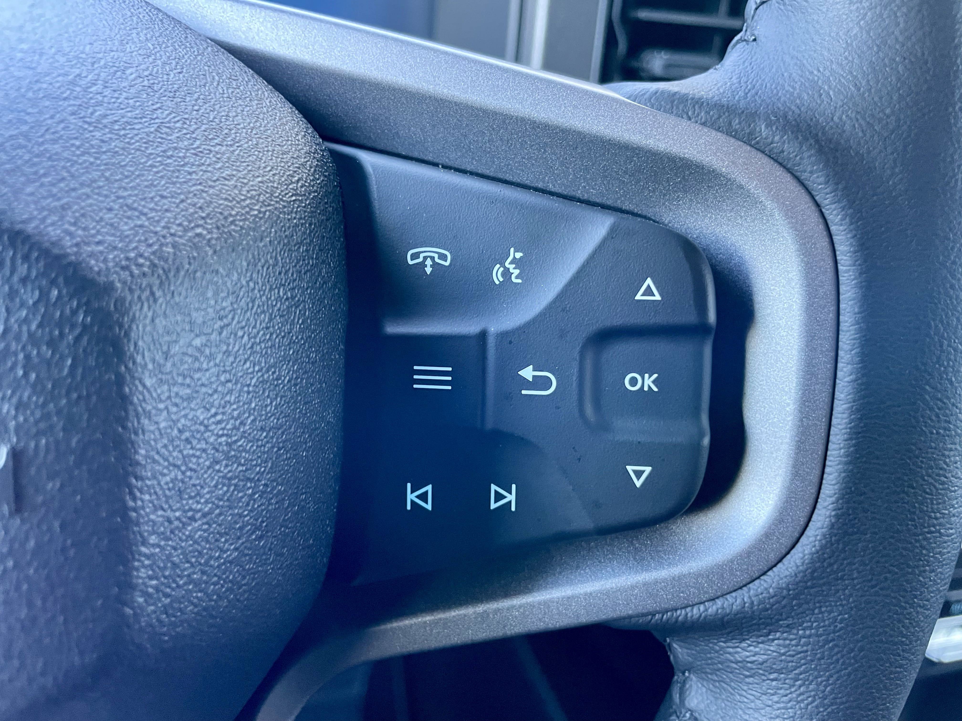 Used 2025 Ford Bronco Badlands image 21