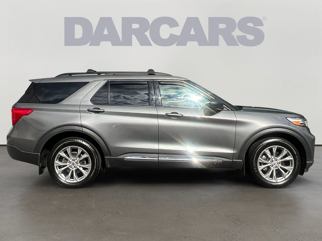 Used 2023 Ford Explorer XLT w/ Equipment Group 202A AWD/4WD image 8