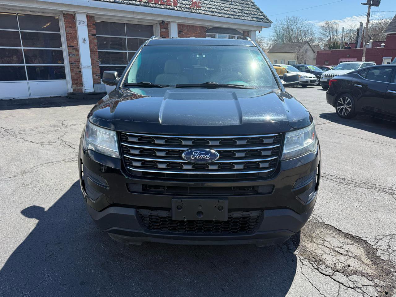 Used 2016 Ford Explorer 4WD image 2