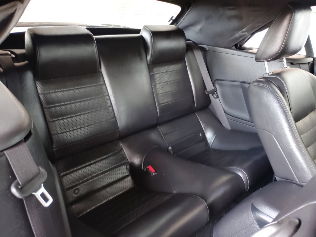 Used 2005 Ford Mustang GT RWD image 14