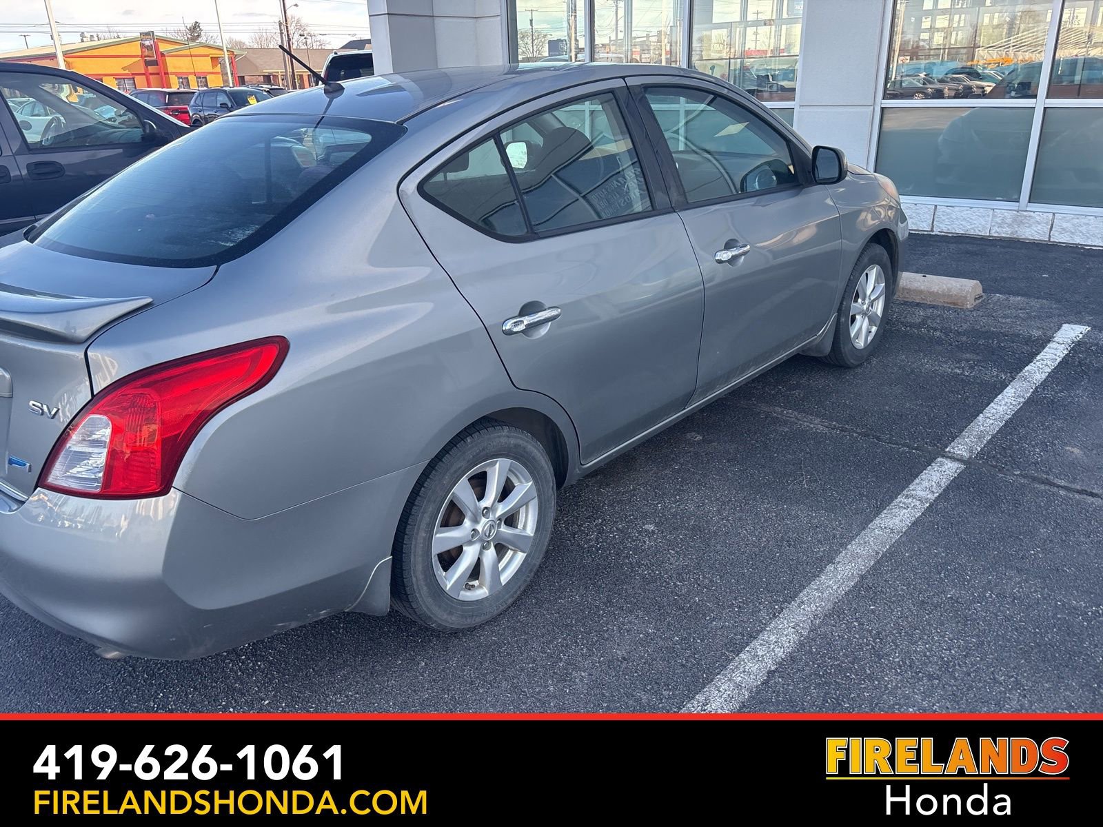 Used 2014 Nissan Versa SV w/ Convenience Package image 16