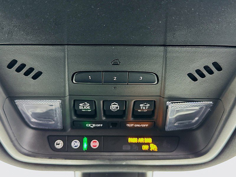 Used 2023 Buick Enclave Avenir w/ Avenir Technology Package image 23