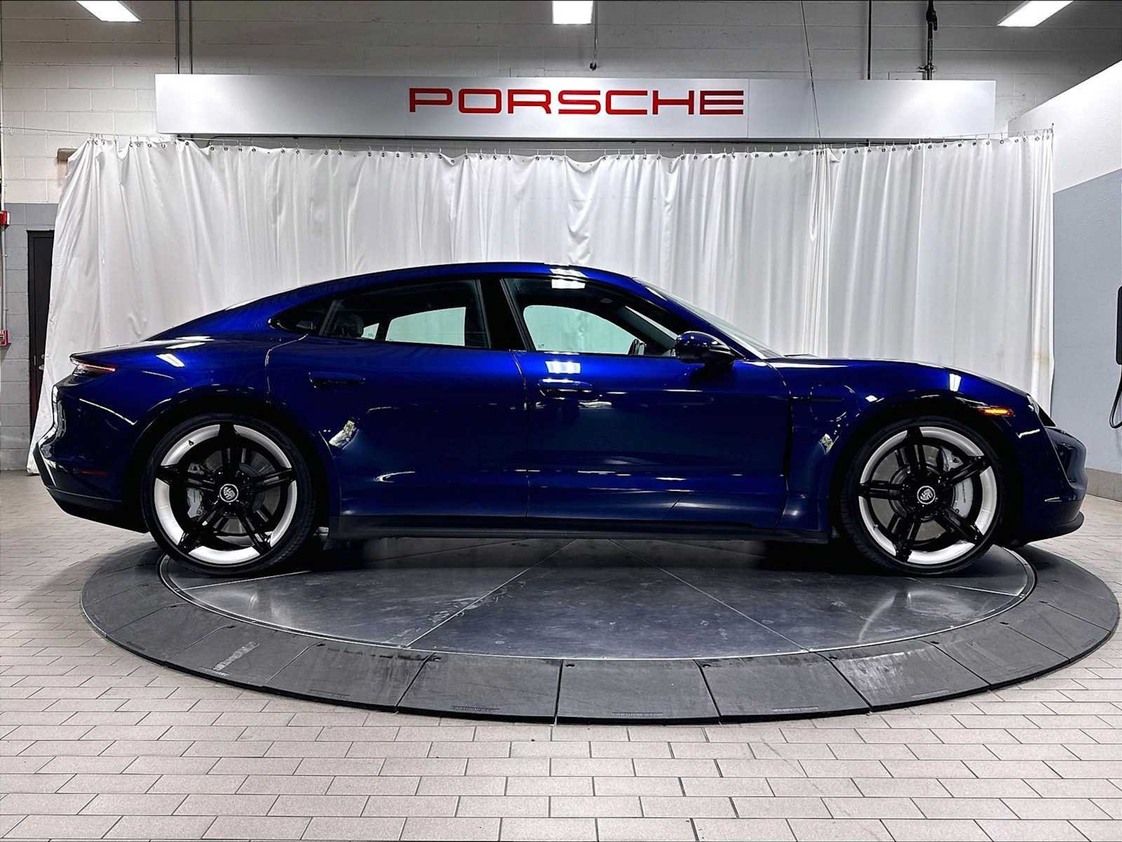 Used 2024 Porsche Taycan 4S AWD/4WD image 11