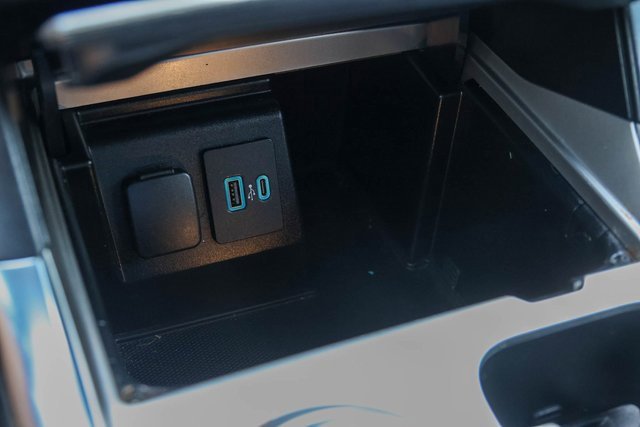 Used 2020 Ford Explorer Limited w/ Class III Trailer Tow Package image 28