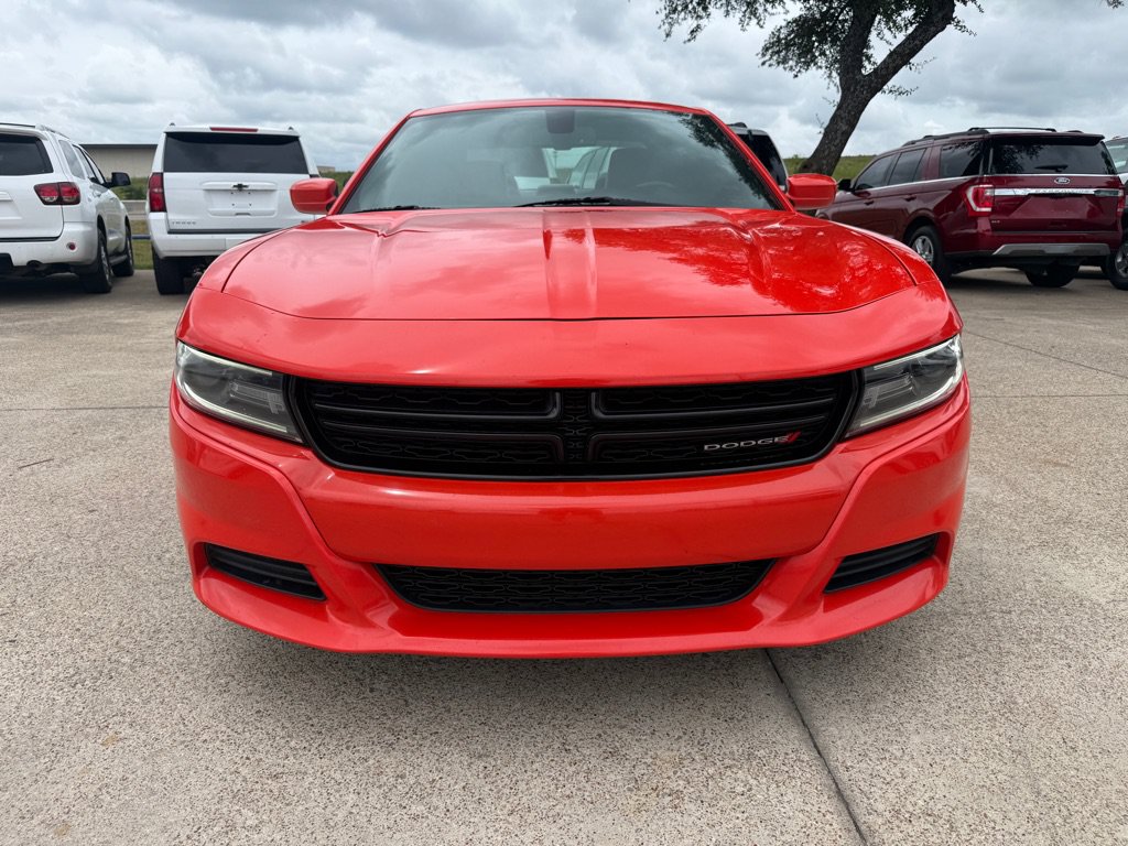 Used 2019 Dodge Charger SXT w/ Plus Group RWD image 2