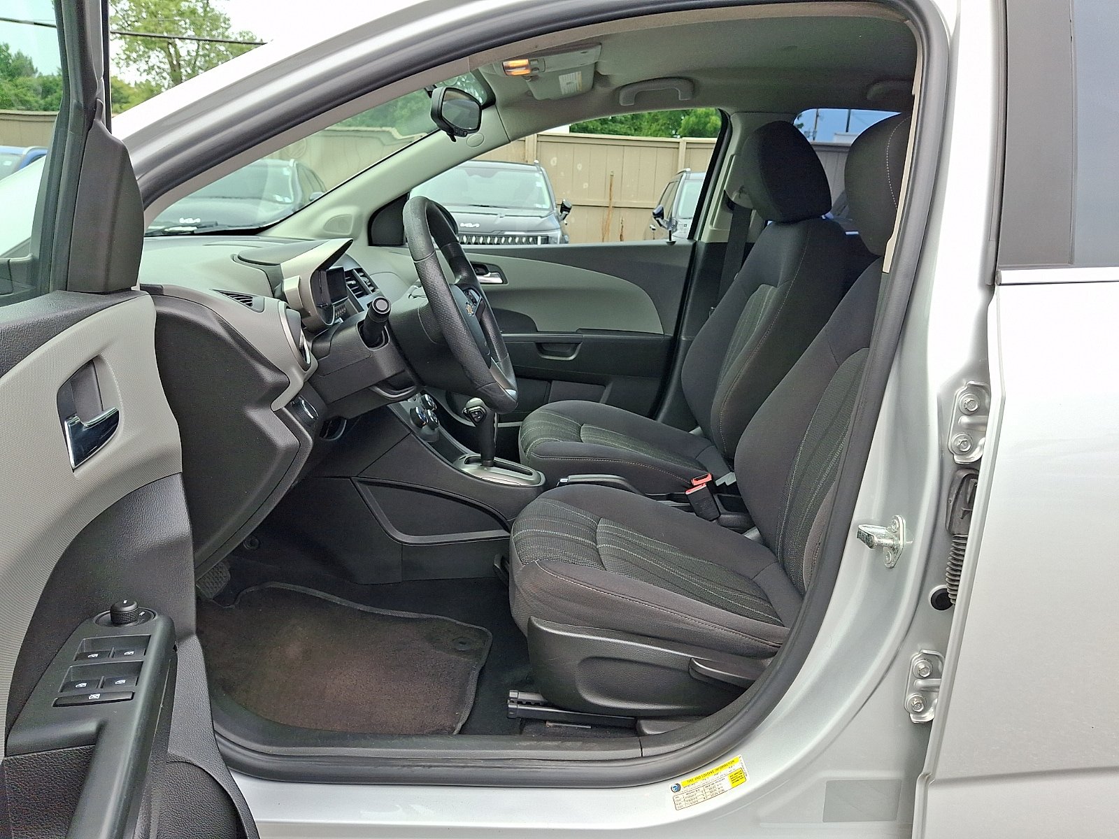 Used 2015 Chevrolet Sonic LT FWD image 15