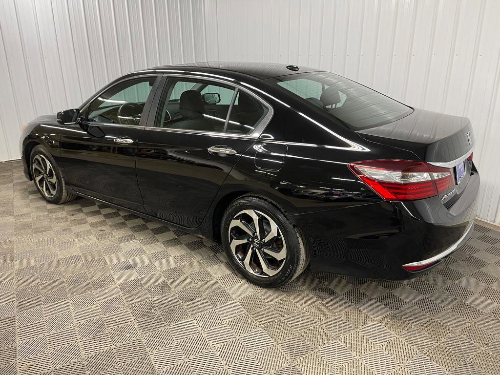Used 2016 Honda Accord EX image 4