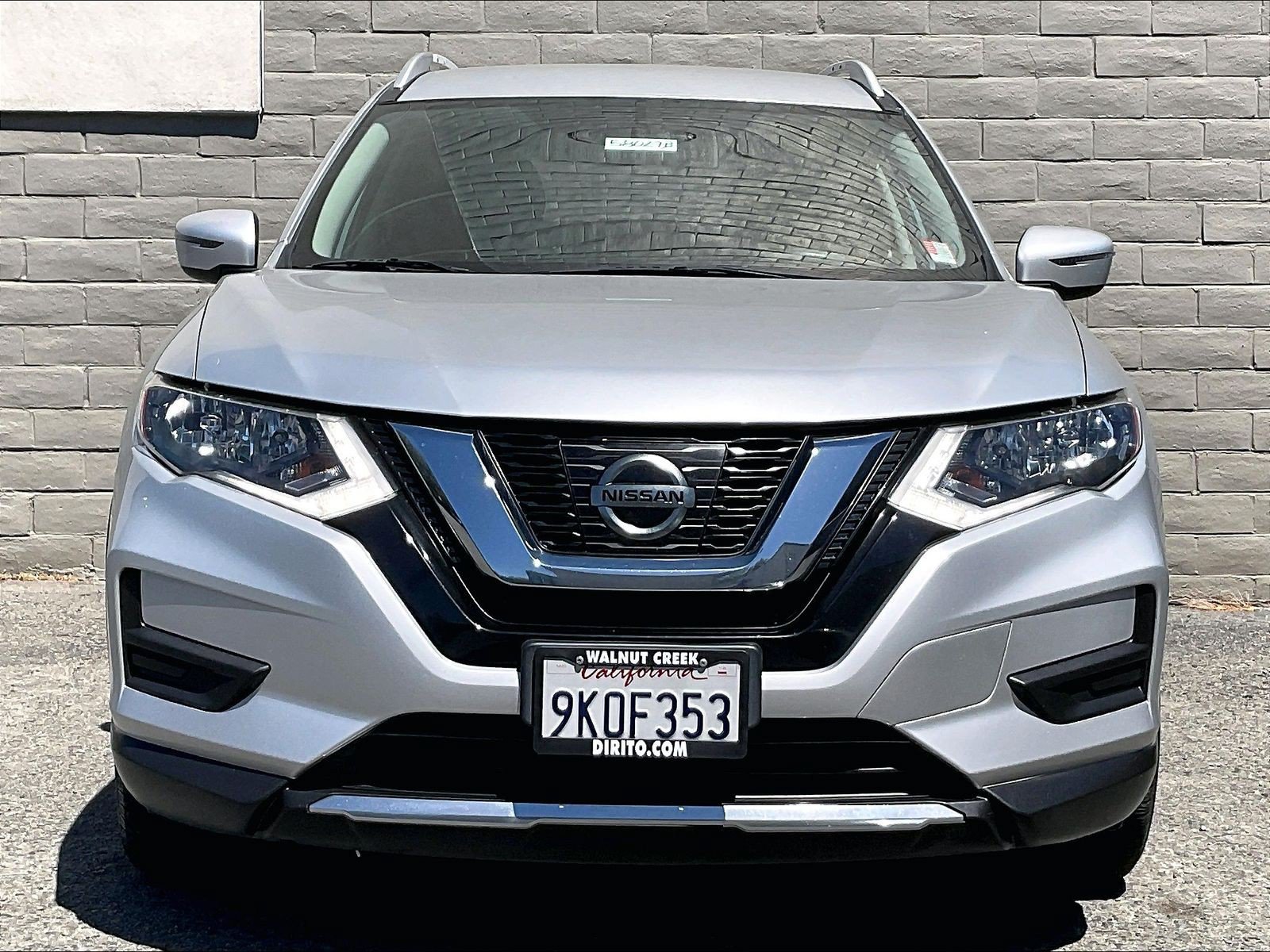 Used 2017 Nissan Rogue S w/ Appearance Package FWD image 2