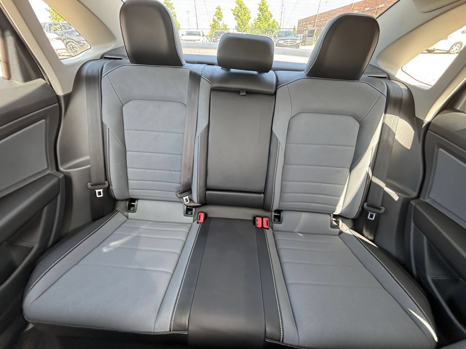 Used 2025 Volkswagen Jetta SE FWD image 39