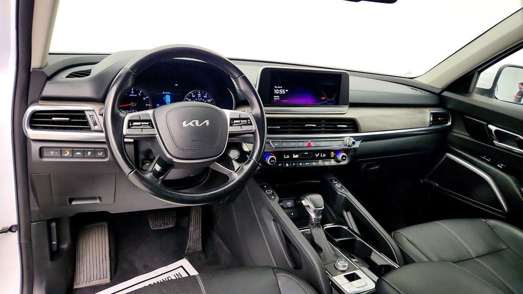 Used 2022 Kia Telluride EX w/ EX Premium Package FWD image 13