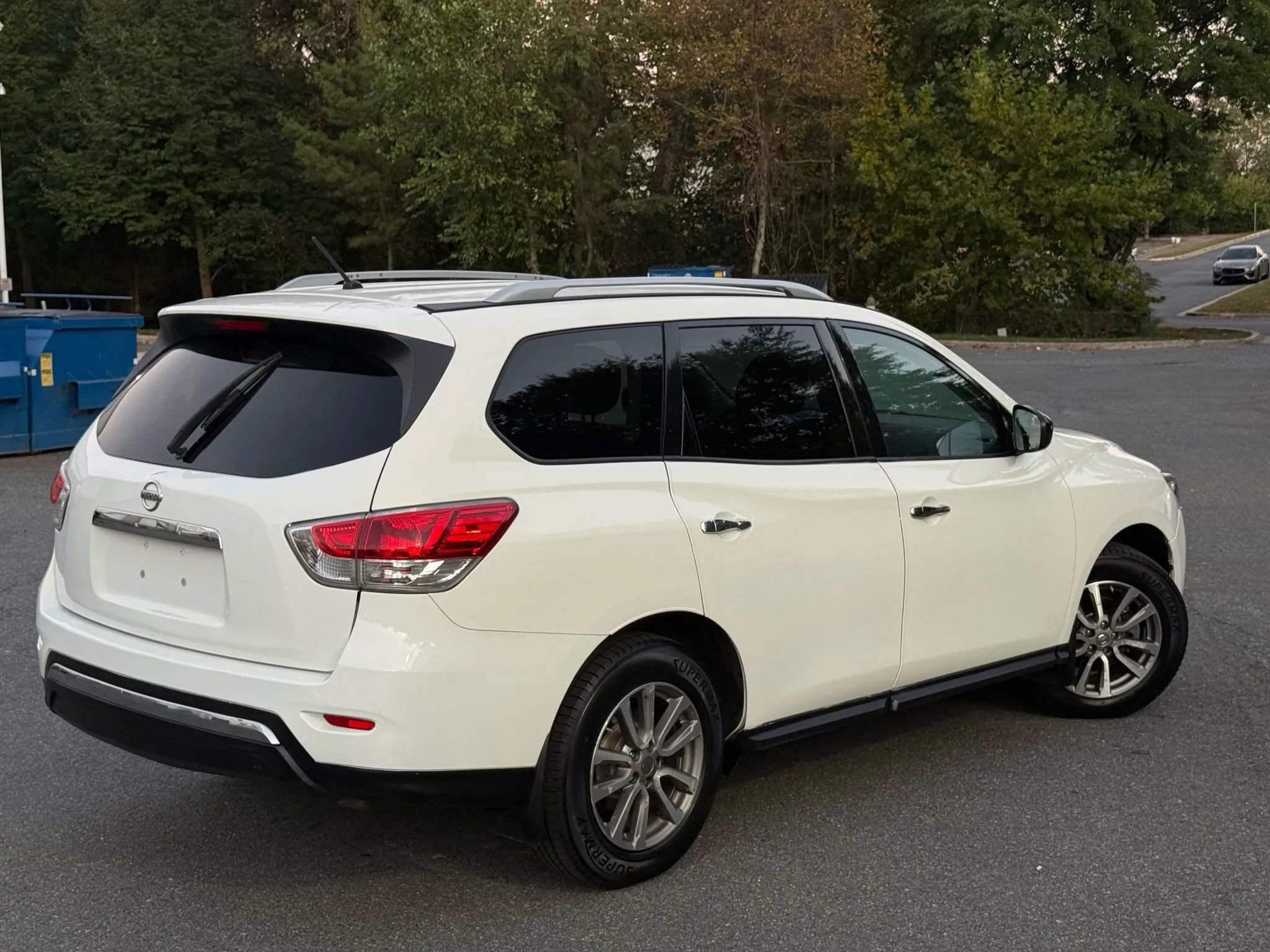 Used 2016 Nissan Pathfinder S image 4