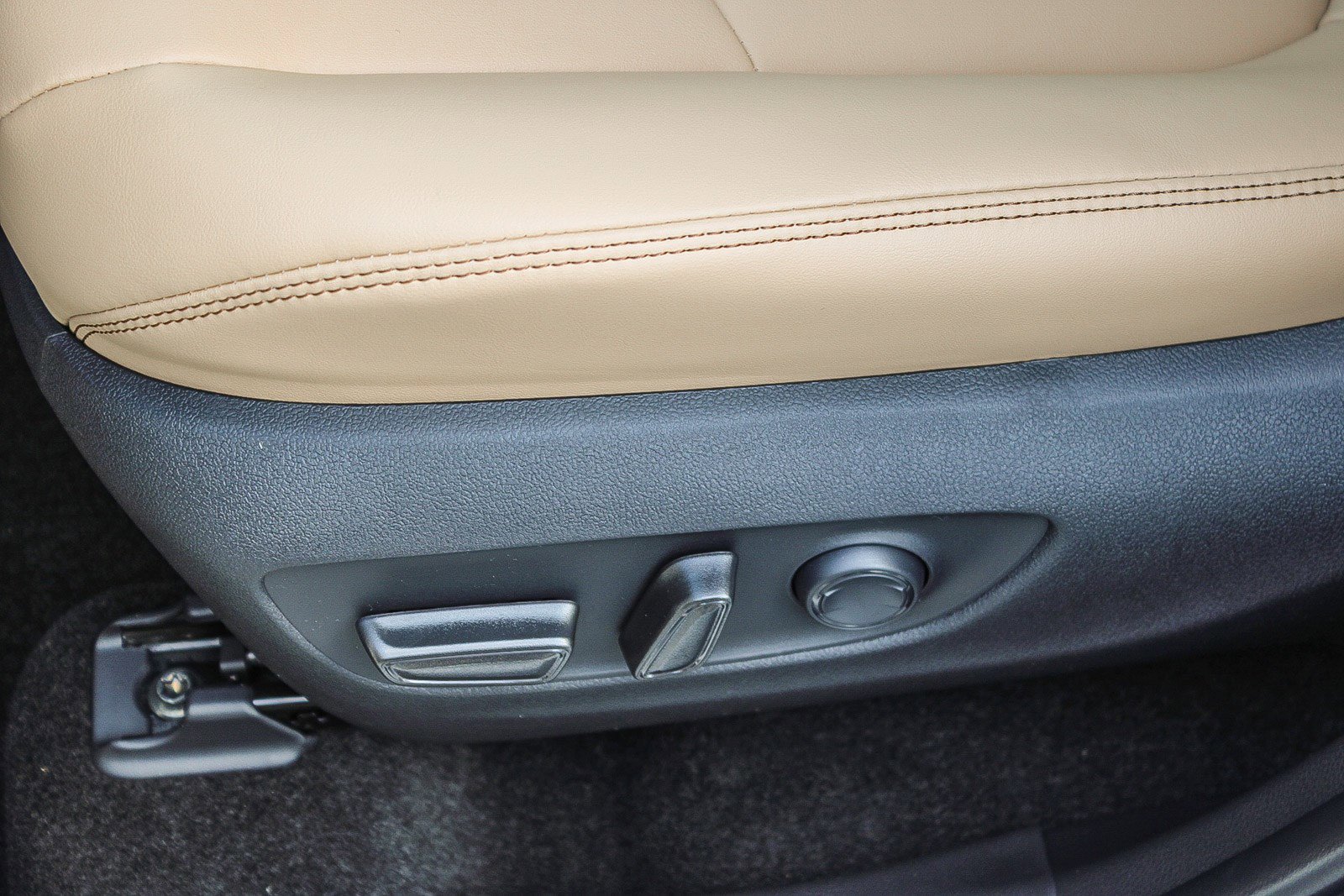 New 2025 Toyota RAV4 XLE Premium image 24