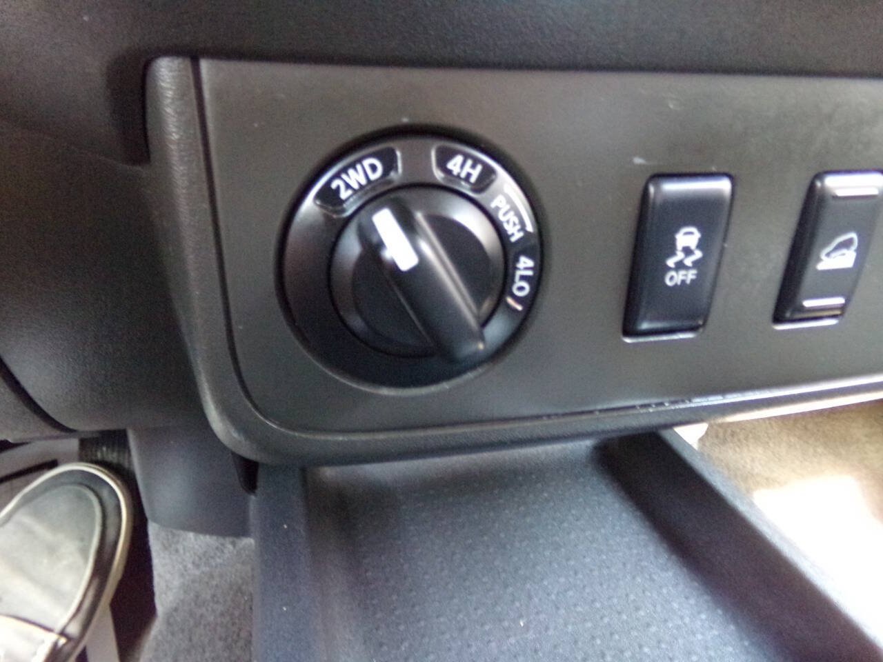 Used 2013 Nissan Xterra S AWD/4WD image 62