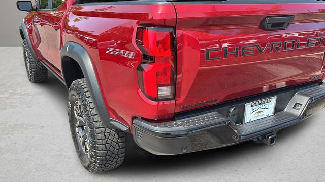 Used 2024 Chevrolet Colorado ZR2 w/ ZR2 Convenience Package III AWD/4WD image 37
