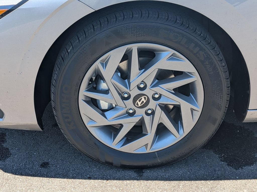 Certified 2024 Hyundai Elantra SEL FWD image 10