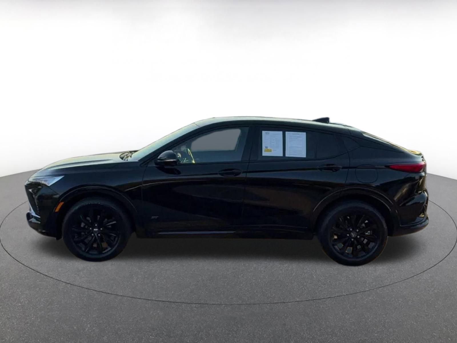 Used 2025 Buick Envista Sport Touring image 9