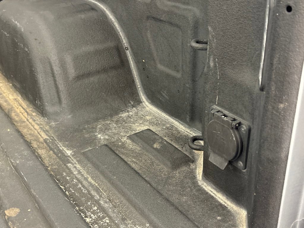 Used 2019 Chevrolet Silverado 1500 LTZ AWD/4WD image 16
