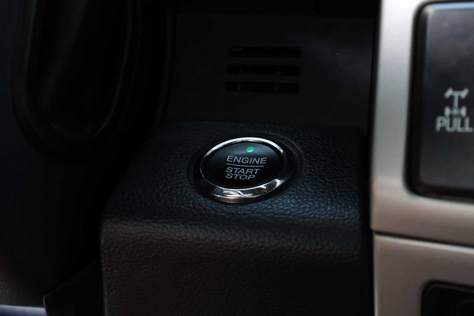 Used 2022 Ford F250 Lariat w/ Lariat Ultimate Package AWD/4WD image 26