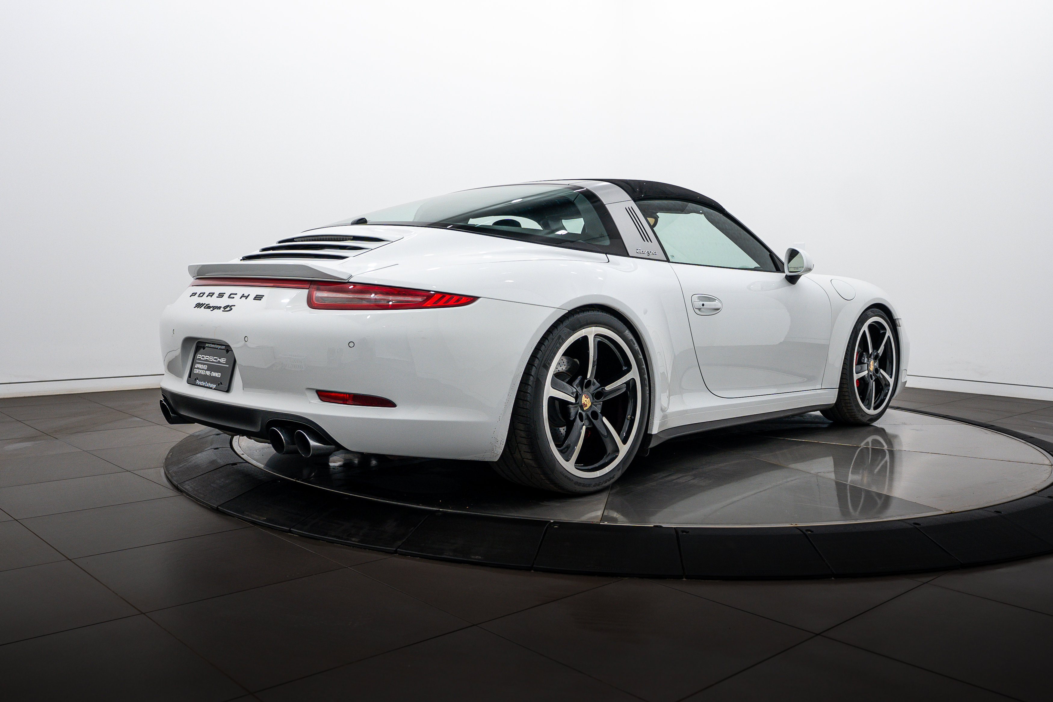 Certified 2014 Porsche 911 Targa 4S image 33