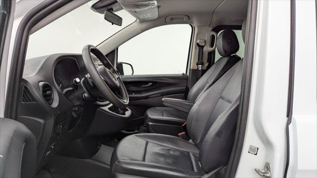 Used 2016 Mercedes-Benz Metris Passenger image 14