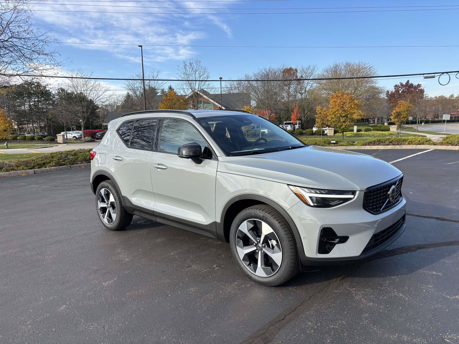 New 2026 Volvo XC40 B5 Plus w/ Protection Package Premier